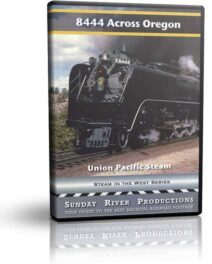 Union Pacific 8444, across Oregon